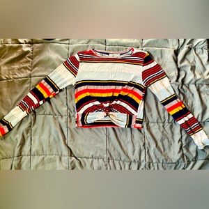 Long sleeve cropped women’s shirt